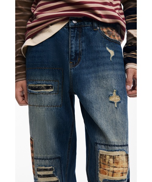 Desigual（デシグアル）の「パッチワークリペア90sデニムパンツ（デニムパンツ・メンズ・ブルー・M/XS/S/XXL/L/XL）」の5枚目の写真