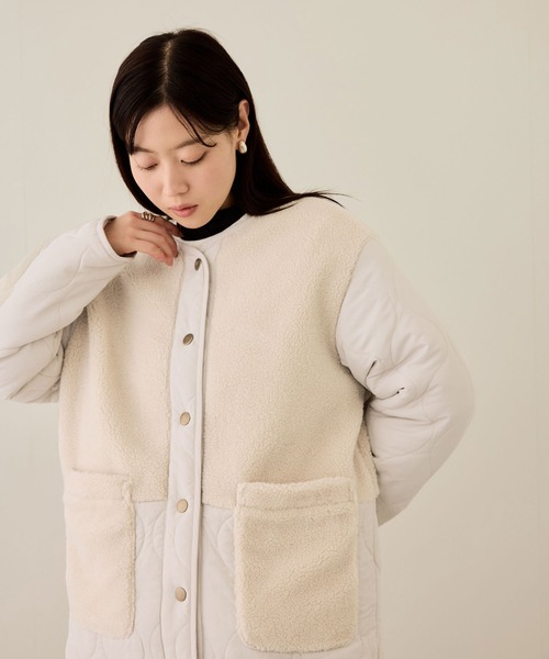 NAVY(ネイビー)の「nAvy グラムス ボア キルティング切替ノーカラー 中綿ロングコート【軽量 撥水加工 手洗いOK】(ノーカラーコート・レディース・ベージュ/カーキ/ブラック/オフホワイト・M/L)」の5枚目の写真