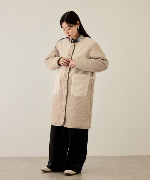 NAVY(ネイビー)の「nAvy グラムス ボア キルティング切替ノーカラー 中綿ロングコート【軽量 撥水加工 手洗いOK】(ノーカラーコート・レディース・ベージュ/カーキ/ブラック/オフホワイト・M/L)」の10枚目の写真