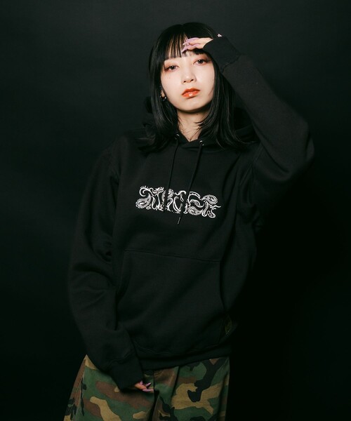 Subciety(サブサエティ)の「Abstracted paisley hoodie(ベスト・メンズ・グレー/ブラック×ブラック/ブラック×ホワイト・SMALL/XX-LARGE/X-LARGE/LARGE/MEDIUM/X-SMALL)」の8枚目の写真