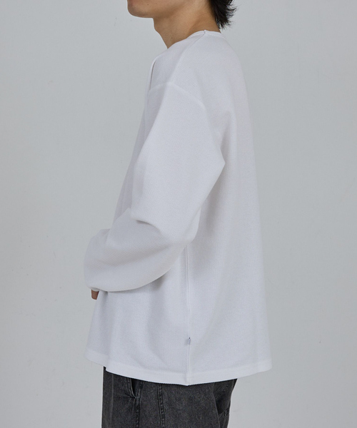 AH ABAHOUSE（エーエイチアバハウス）の「MODERN KANOKO CREW NECK LONG SLEEVE T-SHIRT / モダン カノコ クルーネック ロングスリーブTシャツ（Tシャツ/カットソー・メンズ・グレイッシュベージュ/ホワイト/ブラック・46/48/44）」の16枚目の写真