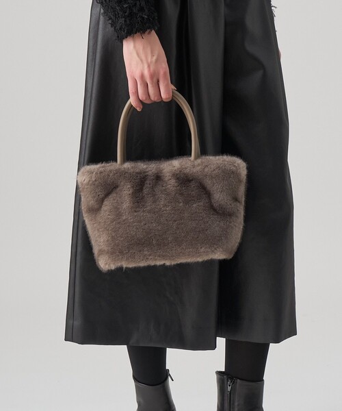 ANAYI(アナイ)の「フェイクファーハンドバッグ(ハンドバッグ・レディース・ブラウン/ホワイト/グレイッシュベージュ・FREE)」の19枚目の写真