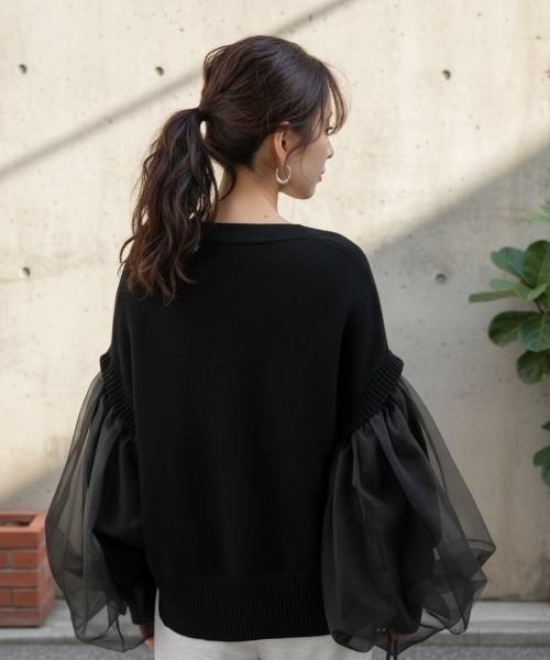Lateru(ラテル)の「2WAY 着用可 オーガンジーボリュームスリーブニットカーディガン 大人可愛いレディース(カーディガン/ボレロ・レディース・ホワイト/ピンク/ブラック・FREE)」の7枚目の写真