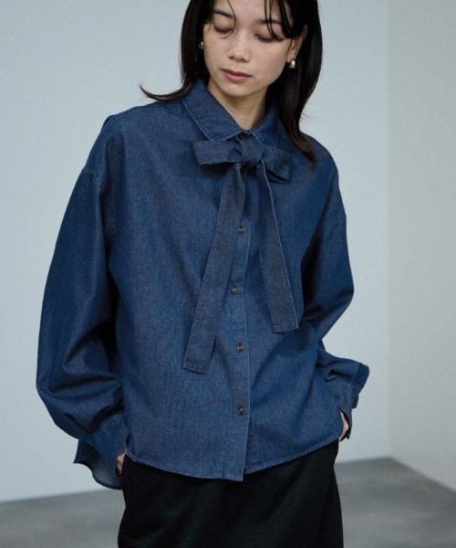 Mac-House（マックハウス）の「milli de l'air デニムボウタイシャツ（シャツ/ブラウス・レディース・ネイビー/ブルー・M）」の22枚目の写真