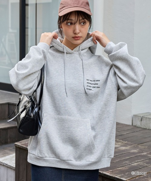 Disney（ディズニー）の「【Disney】別注 ミッキーマウス＆ミニーマウス / オールドグラフィック 刺繍 バックプリント パーカー（パーカー・レディース・グレー系/ブラック系/ネイビー/スミクロ/オートミール・L/M）」の20枚目の写真
