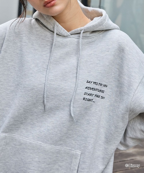 Disney（ディズニー）の「【Disney】別注 ミッキーマウス＆ミニーマウス / オールドグラフィック 刺繍 バックプリント パーカー（パーカー・レディース・グレー系/ブラック系/ネイビー/スミクロ/オートミール・L/M）」の22枚目の写真