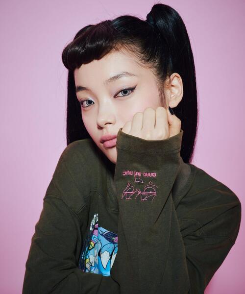 ANNA SUI NYC（アナ スイ エヌ ワイ シー）の「ANNA SUI NYC/アナ スイ エヌワイシー/『×寺田てら』TERAビッグロングスリーブ/15211343（Tシャツ/カットソー・レディース・ブラック/パープル・F）」の5枚目の写真