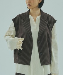 TAILORED TUCK VEST