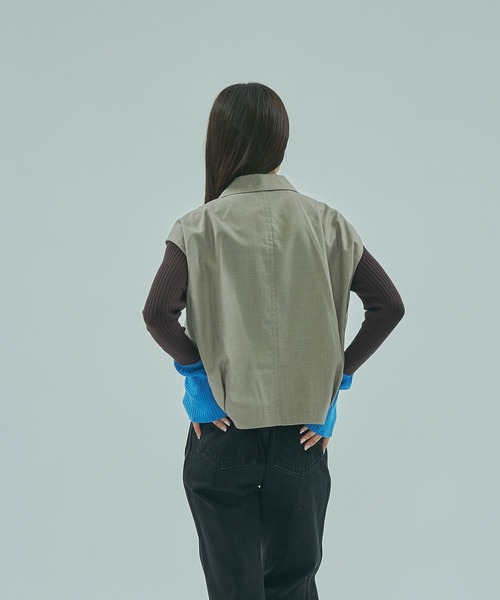 ROSE BUD（ローズバッド）の「TAILORED TUCK VEST（ベスト・レディース・ブラウン/グレー・ONE SIZE）」の18枚目の写真