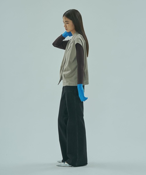 ROSE BUD（ローズバッド）の「TAILORED TUCK VEST（ベスト・レディース・ブラウン/グレー・ONE SIZE）」の3枚目の写真