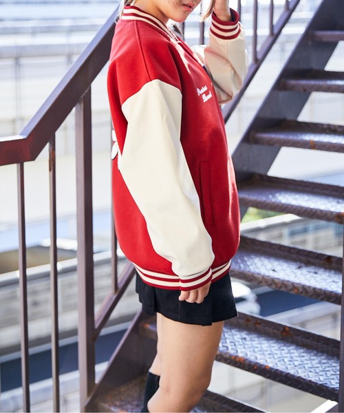 セール】《サガラ刺繍フラワー×ロゴ》レディース スタジャン