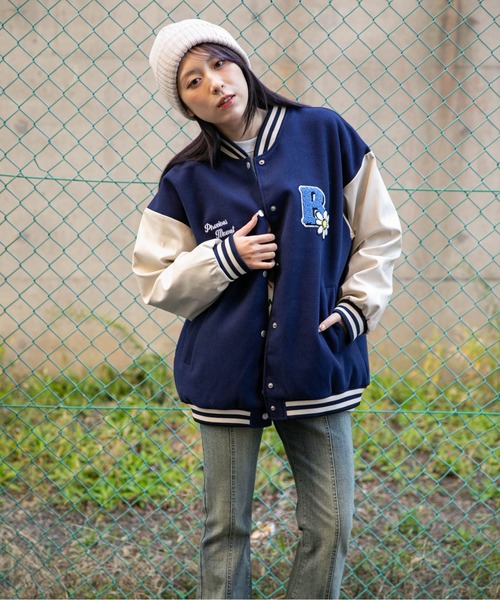 セール】《サガラ刺繍フラワー×ロゴ》レディース スタジャン カレッジ