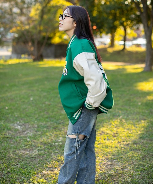 セール】《サガラ刺繍フラワー×ロゴ》レディース スタジャン カレッジ