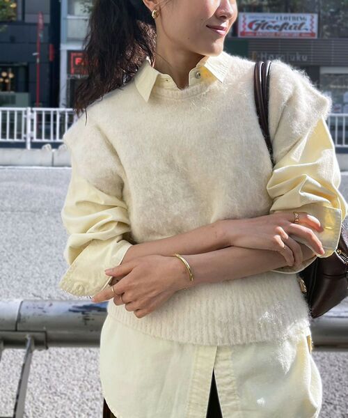 le.coeur blanc（ルクールブラン）の「《WEB限定アイテム》ソフトシャギーニットベスト（ベスト・レディース・ブラウン/パープル/ブルー/オレンジ/オフホワイト・38）」の2枚目の写真