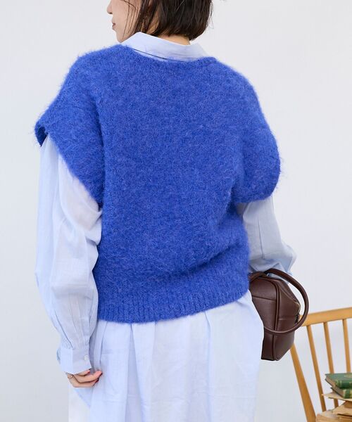 le.coeur blanc（ルクールブラン）の「《WEB限定アイテム》ソフトシャギーニットベスト（ベスト・レディース・ブラウン/パープル/ブルー/オレンジ/オフホワイト・38）」の21枚目の写真