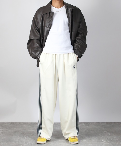 NYLAUS(ナイラス)の「【Nylaus】蜂刺繍 ライントラック ワイドパンツ バルーンパンツ ジャージ ユニセックス(その他パンツ・メンズ・アイボリー/ブラック/ブラウン・M/L)」の15枚目の写真