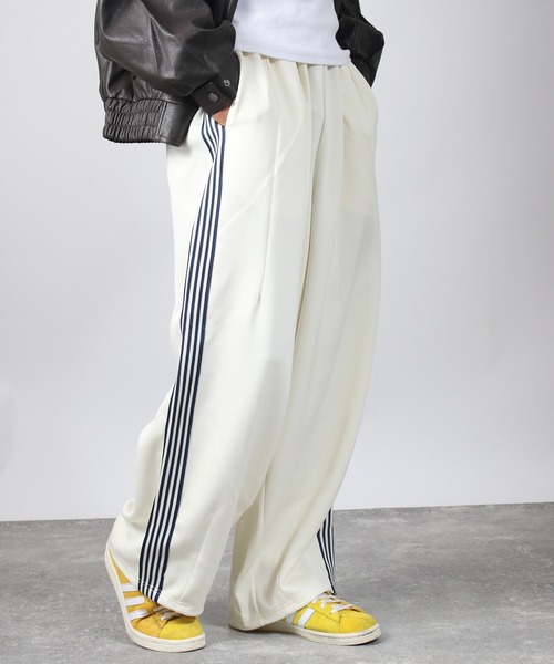 NYLAUS(ナイラス)の「【Nylaus】蜂刺繍 ライントラック ワイドパンツ バルーンパンツ ジャージ ユニセックス(その他パンツ・メンズ・アイボリー/ブラック/ブラウン・M/L)」の12枚目の写真