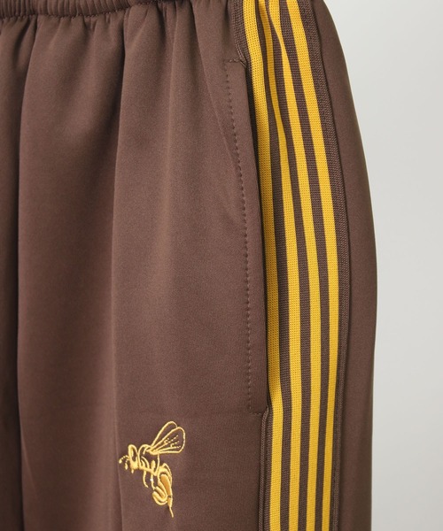 NYLAUS（ナイラス）の「【Nylaus】蜂刺繍 ライントラック ワイドパンツ バルーンパンツ ジャージ セットアップ対応 ユニセックス（その他パンツ・メンズ・ブラウン/ブラック/アイボリー・L/M）」の7枚目の写真