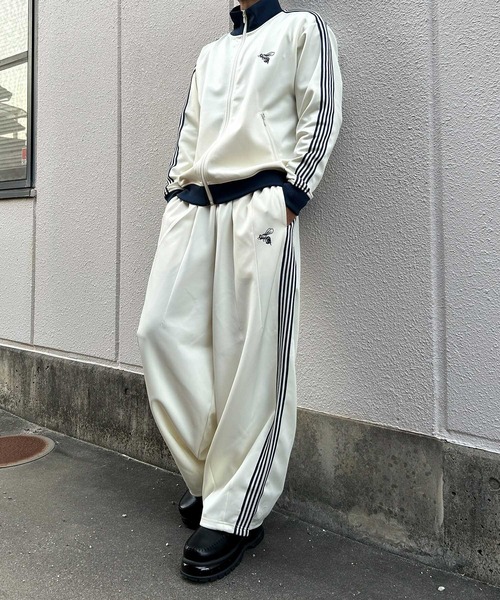 NYLAUS（ナイラス）の「【Nylaus】蜂刺繍 ライントラック ワイドパンツ バルーンパンツ ジャージ セットアップ対応 ユニセックス（その他パンツ・メンズ・ブラウン/ブラック/アイボリー・L/M）」の18枚目の写真