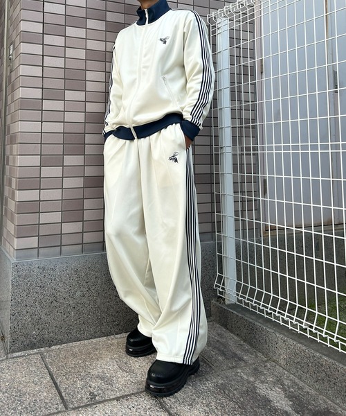 NYLAUS（ナイラス）の「【Nylaus】蜂刺繍 ライントラック ワイドパンツ バルーンパンツ ジャージ セットアップ対応 ユニセックス（その他パンツ・メンズ・ブラウン/ブラック/アイボリー・L/M）」の19枚目の写真