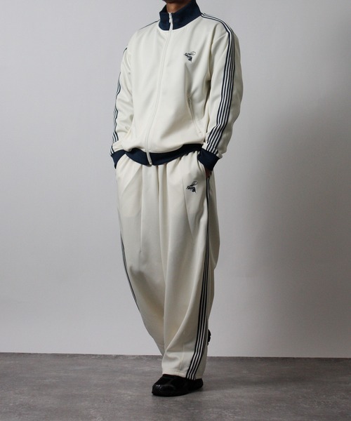 NYLAUS（ナイラス）の「【Nylaus】蜂刺繍 ライントラック ワイドパンツ バルーンパンツ ジャージ セットアップ対応 ユニセックス（その他パンツ・メンズ・ブラウン/ブラック/アイボリー・L/M）」の22枚目の写真