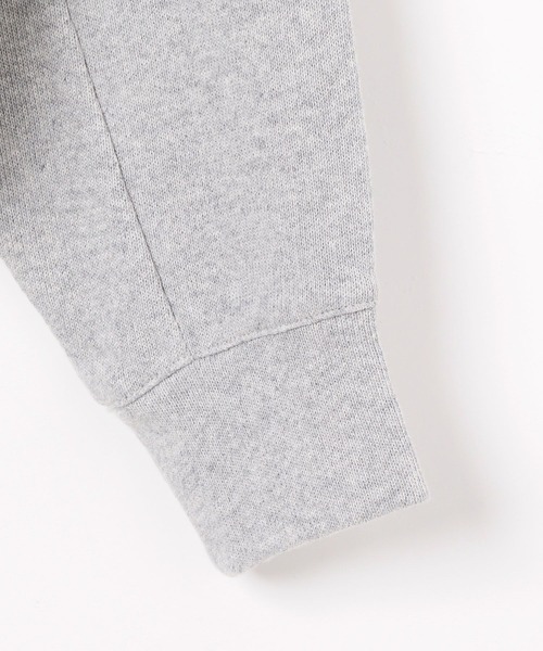 BAYFLOW（ベイフロー）の「[こだわりのフードシルエット]ショートスウェットフーディー（パーカー・レディース・グレー/チャコール/レッド・FREE）」の13枚目の写真