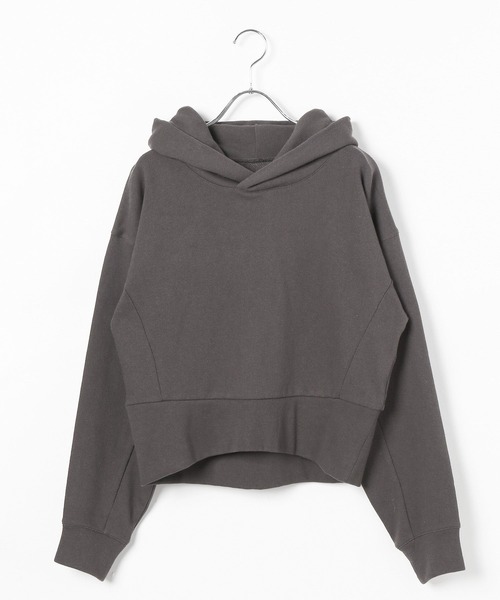 BAYFLOW（ベイフロー）の「[こだわりのフードシルエット]ショートスウェットフーディー（パーカー・レディース・グレー/チャコール/レッド・FREE）」の20枚目の写真