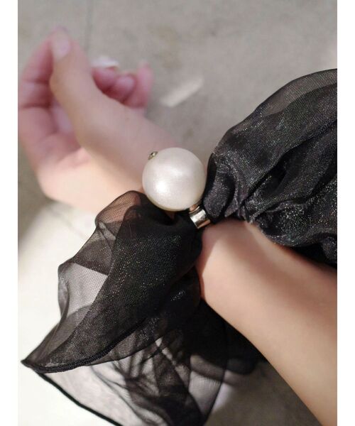 EATME（イートミー）の「ポイントフェイクパールオーガンジーシュシュ（シュシュ・レディース・ブラック・FREE）」の13枚目の写真