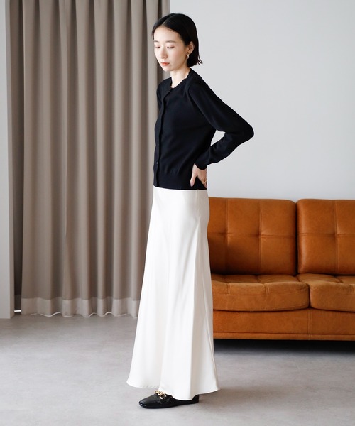 amini（アミニ）の「クルーネックニットカーディガン（カーディガン/ボレロ・レディース・ホワイト/ブラウン/レッド/グレー/ブラック・MEDIUM）」の22枚目の写真