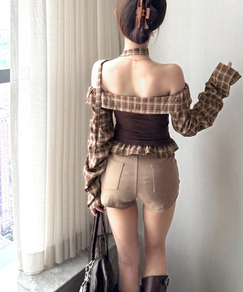 REMUR(レミュール)の「2点セット チェックオフショルトップス チョーカー付き(Tシャツ/カットソー・レディース・モカ/ブラック・M)」の3枚目の写真