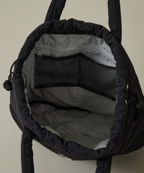 ABAHOUSE（アバハウス）の「【COBMASTER/コブマスター】PADDED-MUFFIN DRAWSTRING TOTE/パデットバッグ/パッファー/ユニセックス【WEB限定】（トートバッグ・メンズ・オレンジ/ライトベージュ/ブラック・フリー）」の9枚目の写真