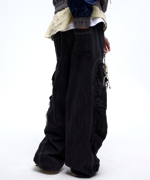 RSSC(アールエスエスシー)の「WRINKLE MIXED STRIPE CARGO PANTS - BLACK(スウェットパンツ・レディース・その他・2/1)」の3枚目の写真