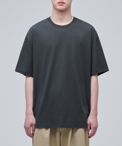 MUSINSA STANDARD（ムシンサスタンダード）の「[クールタンダード] オーバーサイズクルーネックTシャツ [ダークグレー]（Tシャツ/カットソー・メンズ・その他・SMALL/MEDIUM/LARGE/X-LARGE/XX-LARGE/XXX-LARGE）」の2枚目の写真