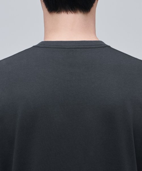 MUSINSA STANDARD（ムシンサスタンダード）の「[クールタンダード] オーバーサイズクルーネックTシャツ [ダークグレー]（Tシャツ/カットソー・メンズ・その他・SMALL/MEDIUM/LARGE/X-LARGE/XX-LARGE/XXX-LARGE）」の5枚目の写真