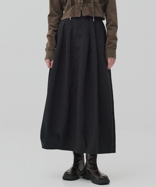 PUBLIC TOKYO（パブリックトウキョウ）の「スカルプトカーブスカート（スカート・レディース・ホワイト/ブラック・1/2）」の12枚目の写真