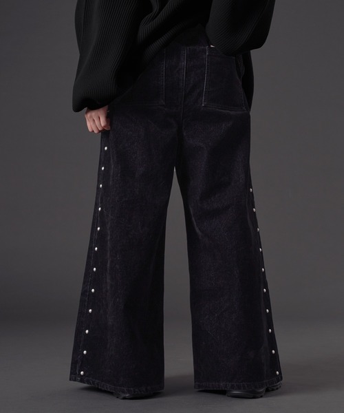 狐独(コドク)の「バギースタッズフロッキーデニム(デニムパンツ・メンズ・ブラック・LARGE/MEDIUM/SMALL)」の14枚目の写真
