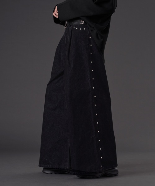 狐独(コドク)の「バギースタッズフロッキーデニム(デニムパンツ・メンズ・ブラック・LARGE/MEDIUM/SMALL)」の8枚目の写真
