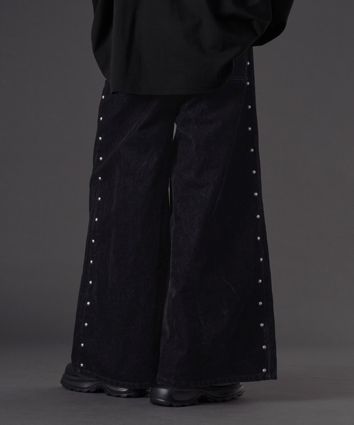 狐独(コドク)の「バギースタッズフロッキーデニム(デニムパンツ・メンズ・ブラック・LARGE/MEDIUM/SMALL)」の9枚目の写真