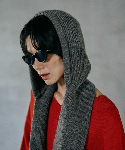 LEPSIM（レプシィム）の「フードストール　604774（ストール/ショール・レディース・ベージュ/チャコールグレー・ONE SIZE）」の16枚目の写真