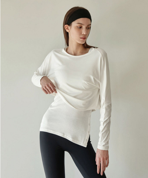 DEVIWEAR(デヴィウェア)の「オープンバック ラップ カバーアップ DEVI-T0128-ホワイト(Tシャツ/カットソー・レディース・ホワイト・FREE)」の1枚目の写真