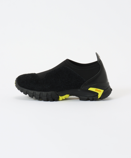 OUTDOOR PRODUCTS(アウトドアプロダクツ)の「PG TRAIL MOC BLK(その他シューズ・レディース・ブラック・39/38)」の2枚目の写真