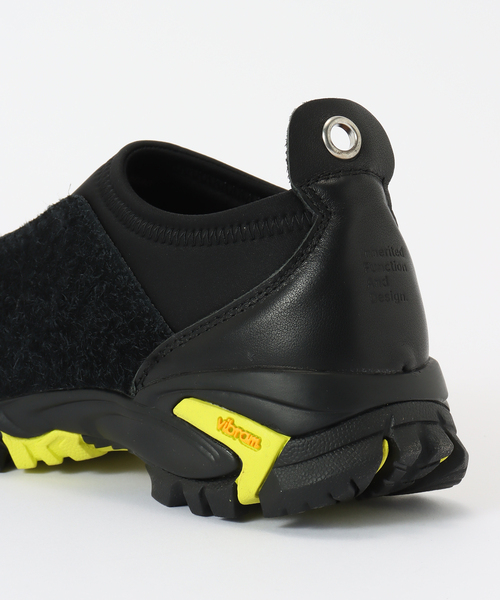 OUTDOOR PRODUCTS(アウトドアプロダクツ)の「PG TRAIL MOC BLK(その他シューズ・レディース・ブラック・39/38)」の5枚目の写真