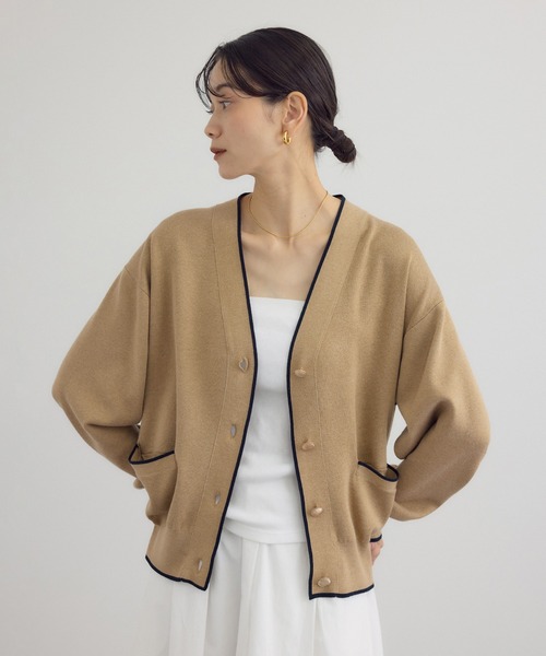 SALON adam et rope'（サロン アダム エ ロペ）の「【WEB限定】メタルボタンスウェットライクラインカーディガン 3[新色追加]（カーディガン/ボレロ・レディース・オフホワイト/サックスブルー/ブルー系その他/ベージュ系その他・FREE）」の19枚目の写真