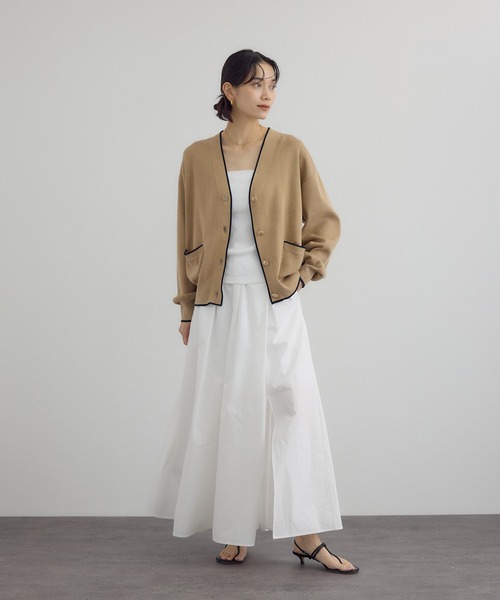 SALON adam et rope'（サロン アダム エ ロペ）の「【WEB限定】メタルボタンスウェットライクラインカーディガン 3[新色追加]（カーディガン/ボレロ・レディース・オフホワイト/サックスブルー/ブルー系その他/ベージュ系その他・FREE）」の21枚目の写真