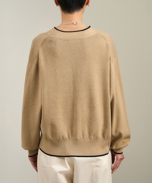 SALON adam et rope'（サロン アダム エ ロペ）の「【WEB限定】メタルボタンスウェットライクラインカーディガン 3[新色追加]（カーディガン/ボレロ・レディース・オフホワイト/サックスブルー/ブルー系その他/ベージュ系その他・FREE）」の6枚目の写真