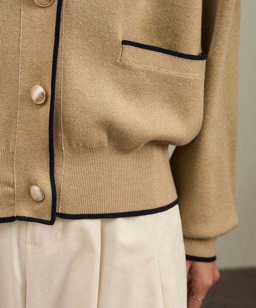 SALON adam et rope'（サロン アダム エ ロペ）の「【WEB限定】メタルボタンスウェットライクラインカーディガン 3[新色追加]（カーディガン/ボレロ・レディース・オフホワイト/サックスブルー/ブルー系その他/ベージュ系その他・FREE）」の10枚目の写真