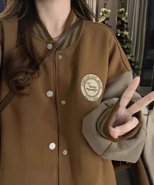 Flugge(フラッジー)の「ワンポイントスタジャン(スタジャン・レディース・ブラウン/ブラック・LARGE/MEDIUM)」の5枚目の写真