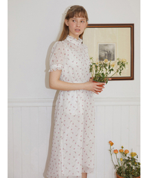 ILLUSTRIS ILLUSION（イルストリスイルージョン）の「Ivory Rose Chiffon Dress（ワンピース）」