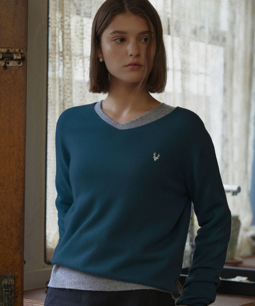 DEARMYDEER(ディアマイディア)の「Essential V-nect knit (Blue)(ニット/セーター・レディース・その他・FREE)」の3枚目の写真