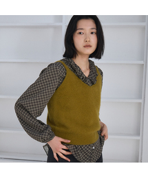 HOWUS（ホワス）の「RACCOON KNIT BUSTIER (OLIVE)（ベスト）」